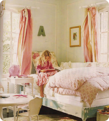 tia zoldan little girls room