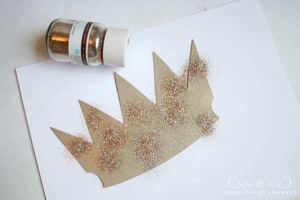 diy-crown-step-3-sprinkle-glitter