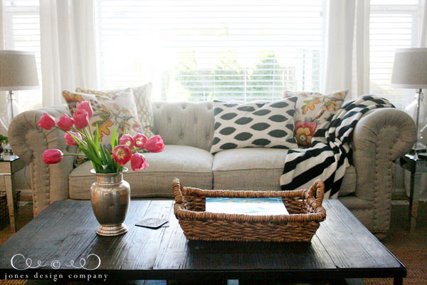 linen-sofa-from-the-front