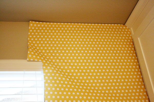 wallpapering-walls-with-giftwrap---first-sheet-up
