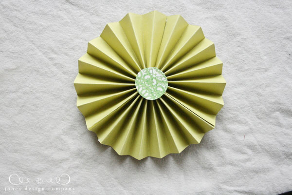 green-medallion-with-center-circle