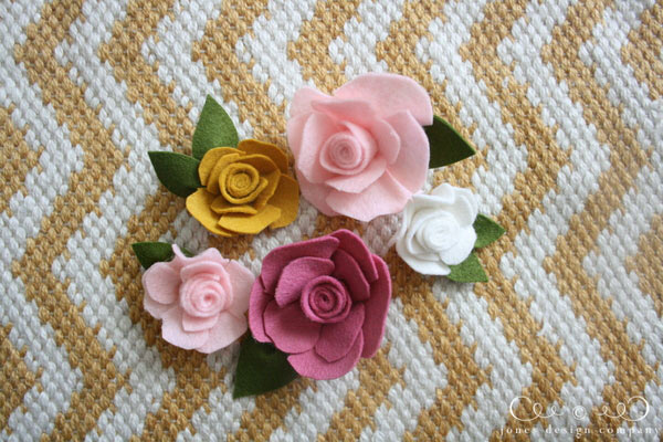 various-felt-roses-jdc-monthly