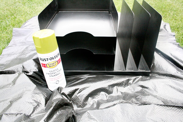 spray-paint-old-metal-file